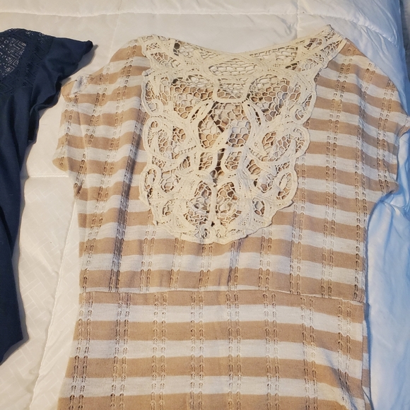 HeartSoul Lace Back Drape front Fitted knit top. - Picture 2 of 2